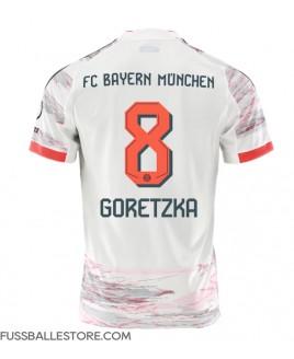 Günstige Bayern Munich Leon Goretzka #8 Auswärtstrikot 2025-26 Kurzarm